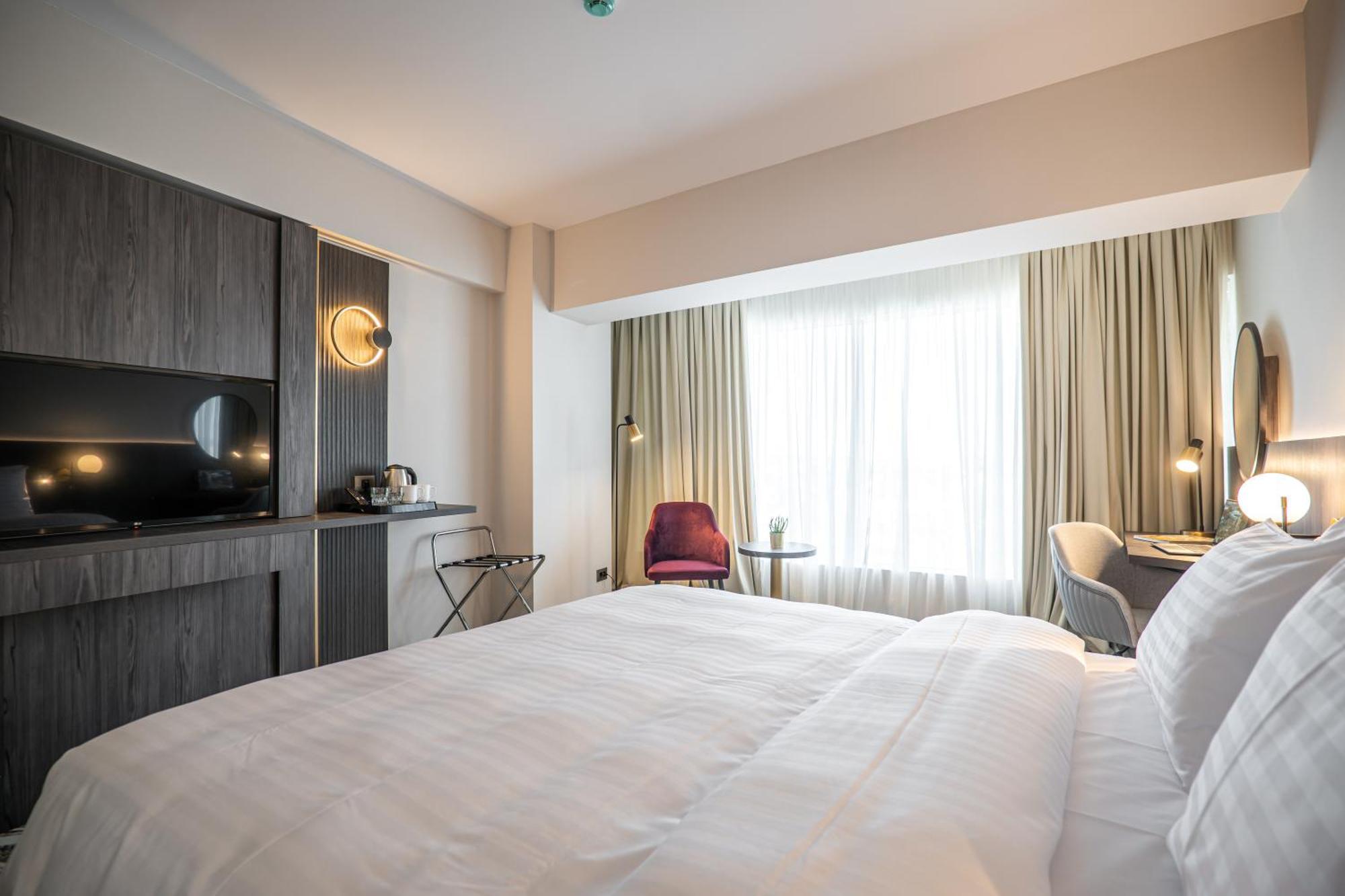 Ramada By Wyndham Bucharest Otopeni Airport المظهر الخارجي الصورة
