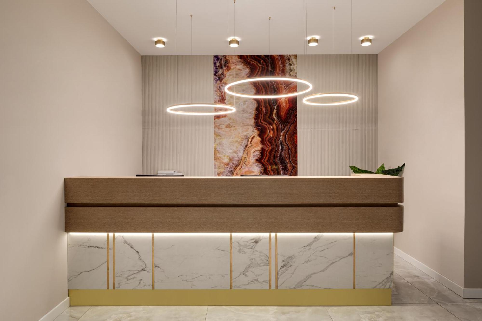 Ramada By Wyndham Bucharest Otopeni Airport المظهر الخارجي الصورة